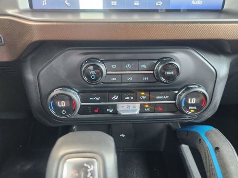 Used 2023 Ford Bronco Outer Banks image 18