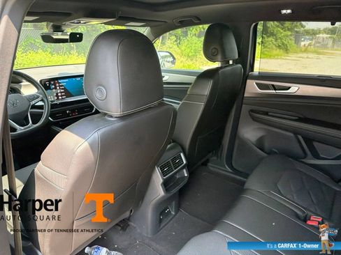 Used 2024 Volkswagen Atlas Cross Sport SE AWD/4WD image 11