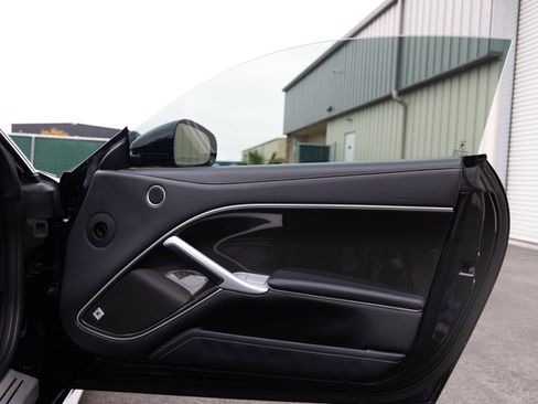 Used 2014 Ferrari F12 Berlinetta image 21