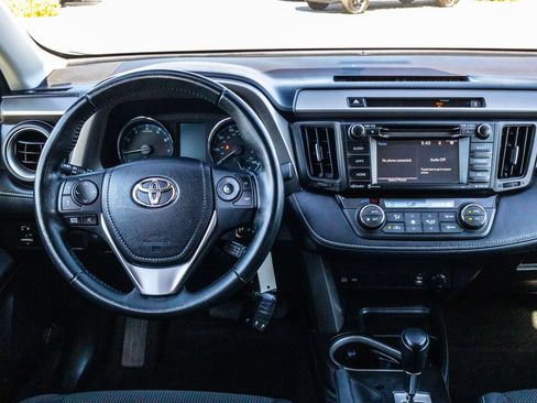 Used 2016 Toyota RAV4 XLE FWD image 18