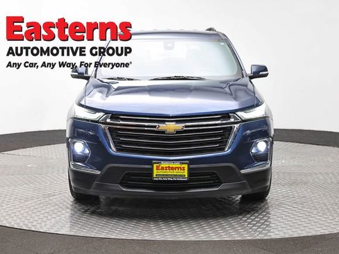 Used 2023 Chevrolet Traverse LT AWD/4WD image 2
