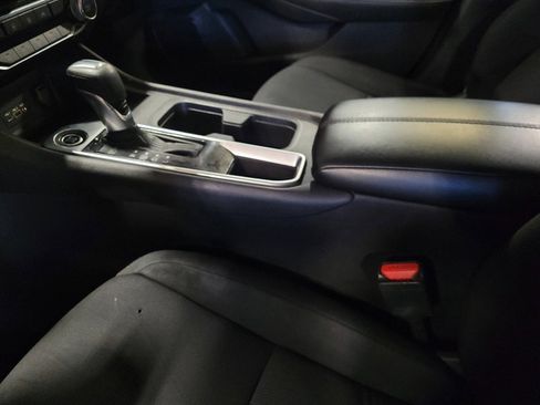 Used 2024 Nissan Sentra SV FWD image 26