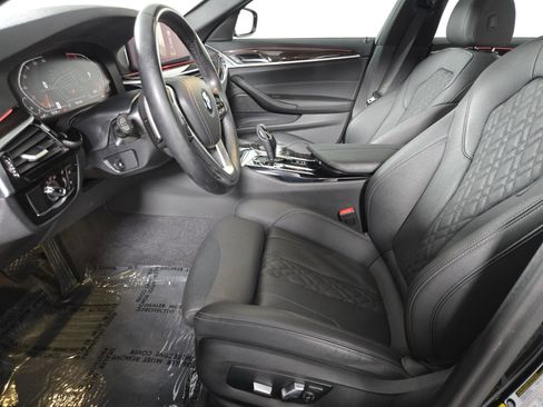 Used 2023 BMW 530i w/ Convenience Package image 11