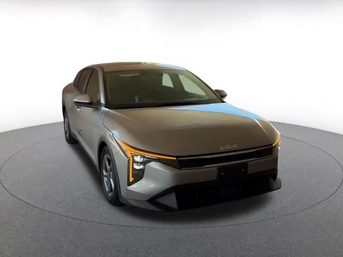 Used 2025 Kia K4 FWD image 8
