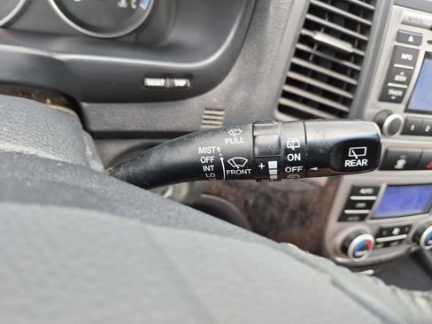 Used 2009 Hyundai Santa Fe Limited FWD image 26