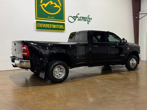 Used 2020 RAM 3500 Laramie image 7