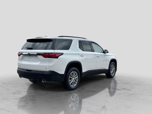 Used 2023 Chevrolet Traverse LT FWD image 6