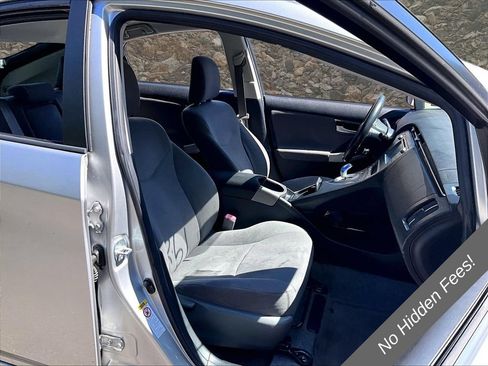 Used 2012 Toyota Prius Two FWD image 7
