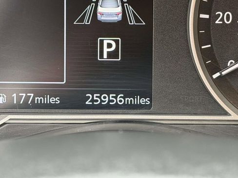 Used 2025 Nissan Versa SV FWD image 20