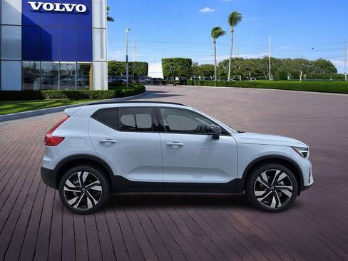 New 2026 Volvo XC40 B5 Ultra AWD/4WD image 8