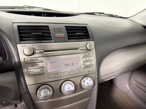 Used 2011 Toyota Camry LE w/ LE Extra-Value Pkg image 15