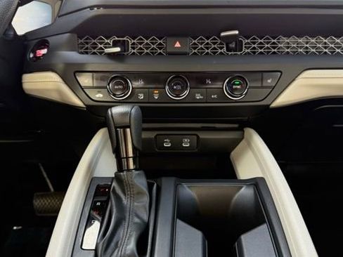 Used 2025 Honda Accord SE image 16