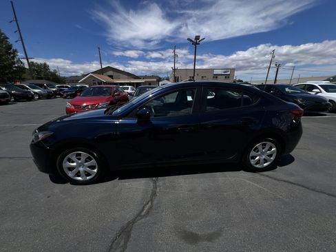 Used 2016 MAZDA MAZDA3 i Sport FWD image 5