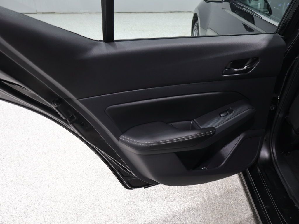 Used 2025 Nissan Altima 2.5 SV AWD/4WD image 18