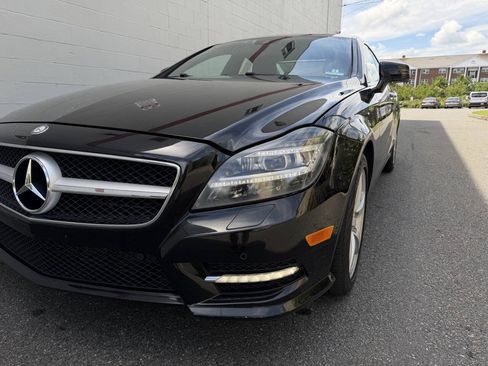 Used 2014 Mercedes-Benz CLS 550 4MATIC image 9