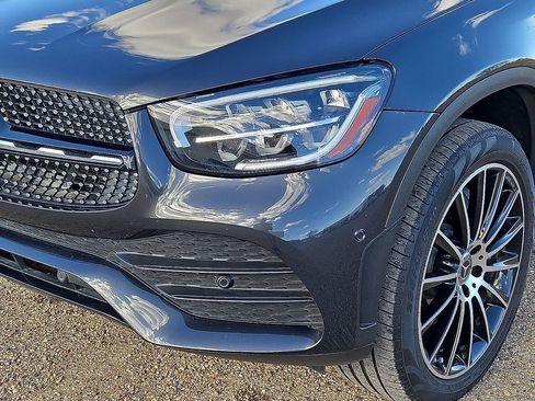 Used 2022 Mercedes-Benz GLC 300 GLC 300 image 10