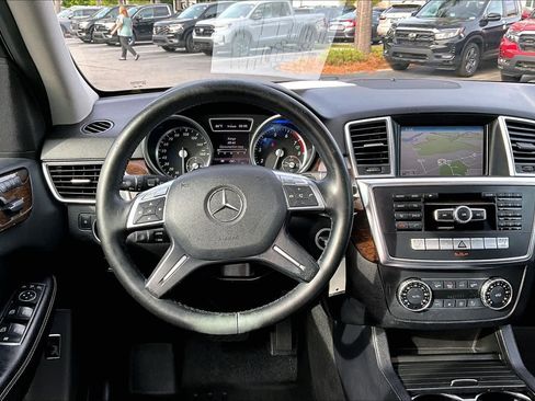 Used 2013 Mercedes-Benz ML 350 4MATIC image 5