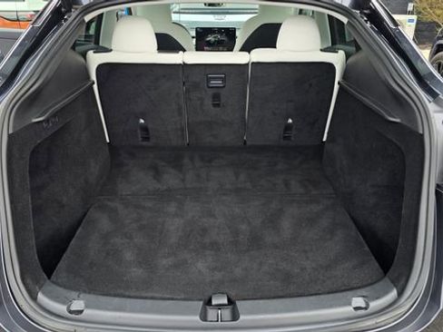 Used 2024 Tesla Model Y Long Range image 29