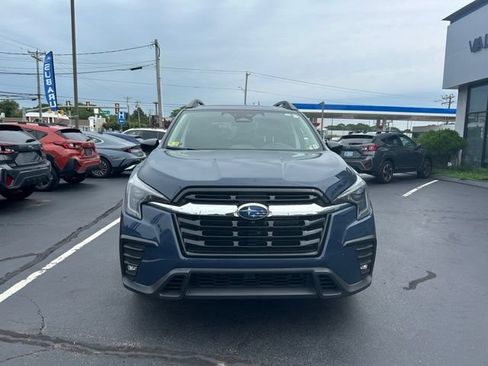 Used 2024 Subaru Ascent Limited w/ Technology Package AWD/4WD image 2