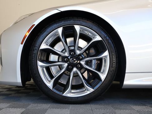 Used 2018 Lexus LC 500 Coupe w/ Sport Package RWD image 10