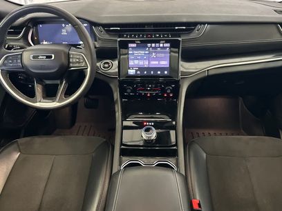 Used 2023 Jeep Grand Cherokee Altitude