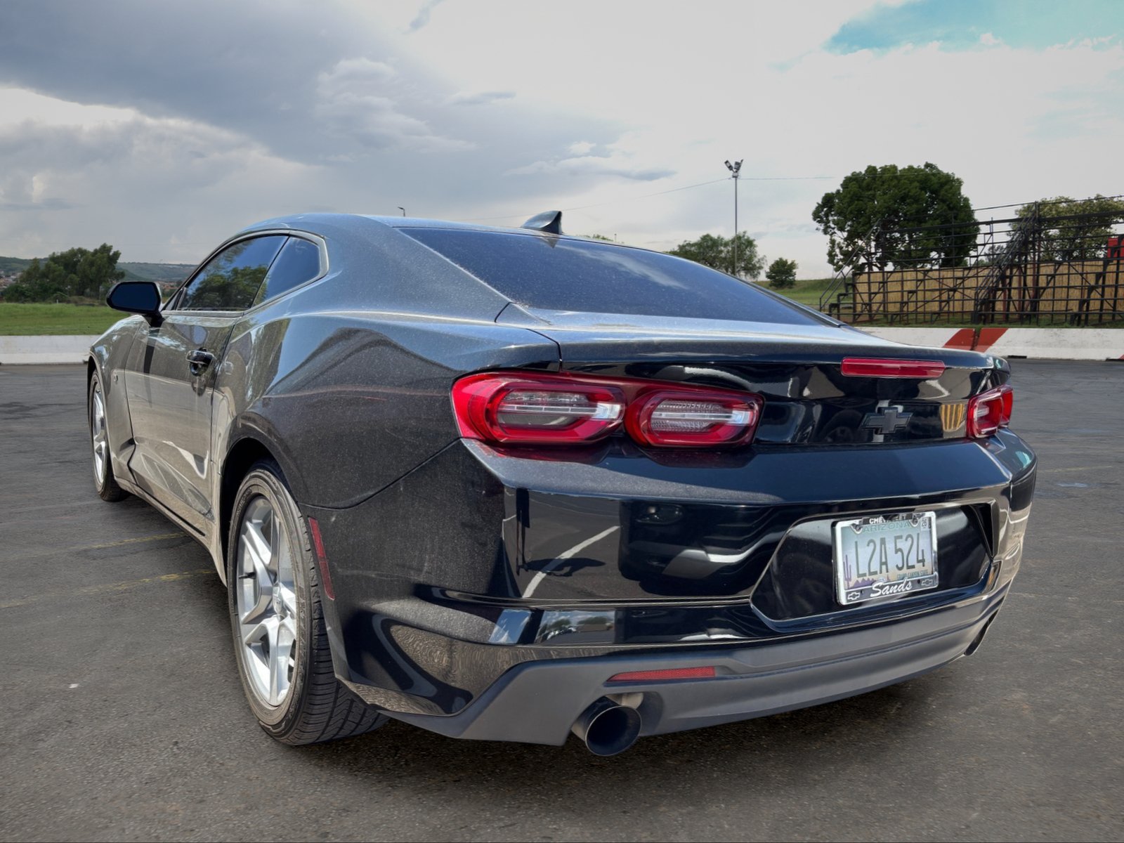 Used 2023 Chevrolet Camaro LT RWD image 4