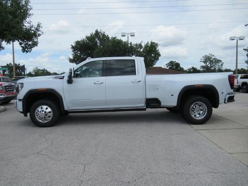 New 2026 GMC Sierra 3500 Denali w/ Denali Reserve Package AWD/4WD image 4