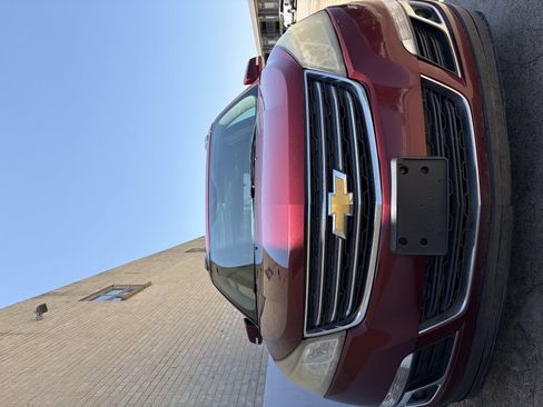 Used 2015 Chevrolet Traverse LT w/ Style and Technology Package FWD image 5