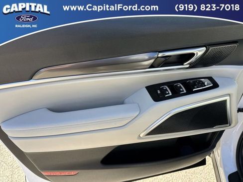 Used 2024 Kia Telluride S w/ S Sunroof Package FWD image 20