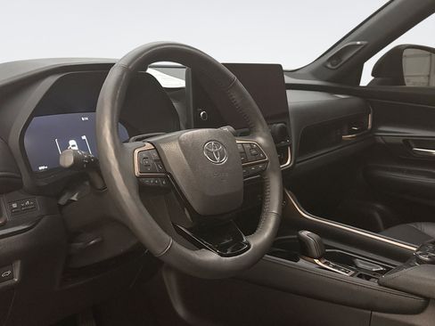 Used 2025 Toyota Grand Highlander AWD Hybrid image 7