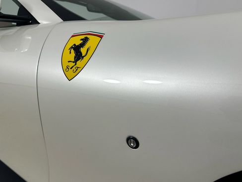Used 2024 Ferrari Roma Spider RWD image 9