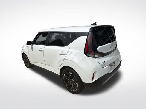 Used 2023 Kia Soul EX FWD image 12