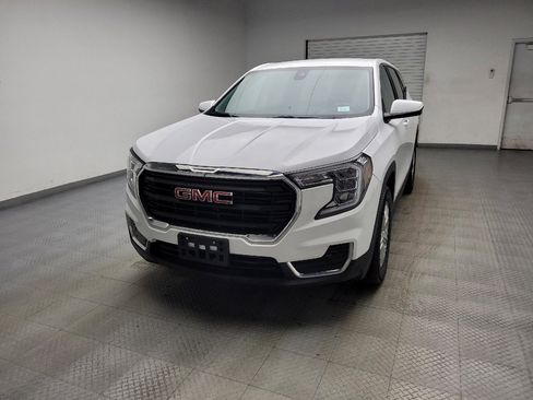 Used 2023 GMC Terrain SLE image 15