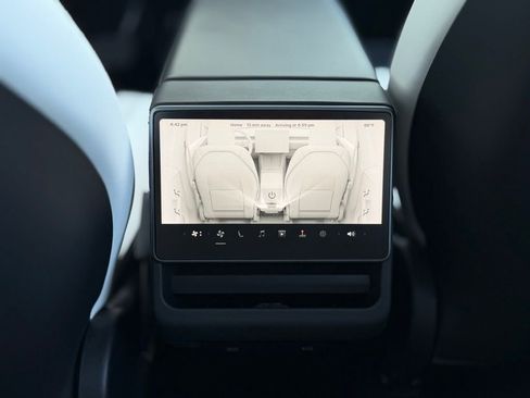 Used 2026 Tesla Model Y 2WD image 49