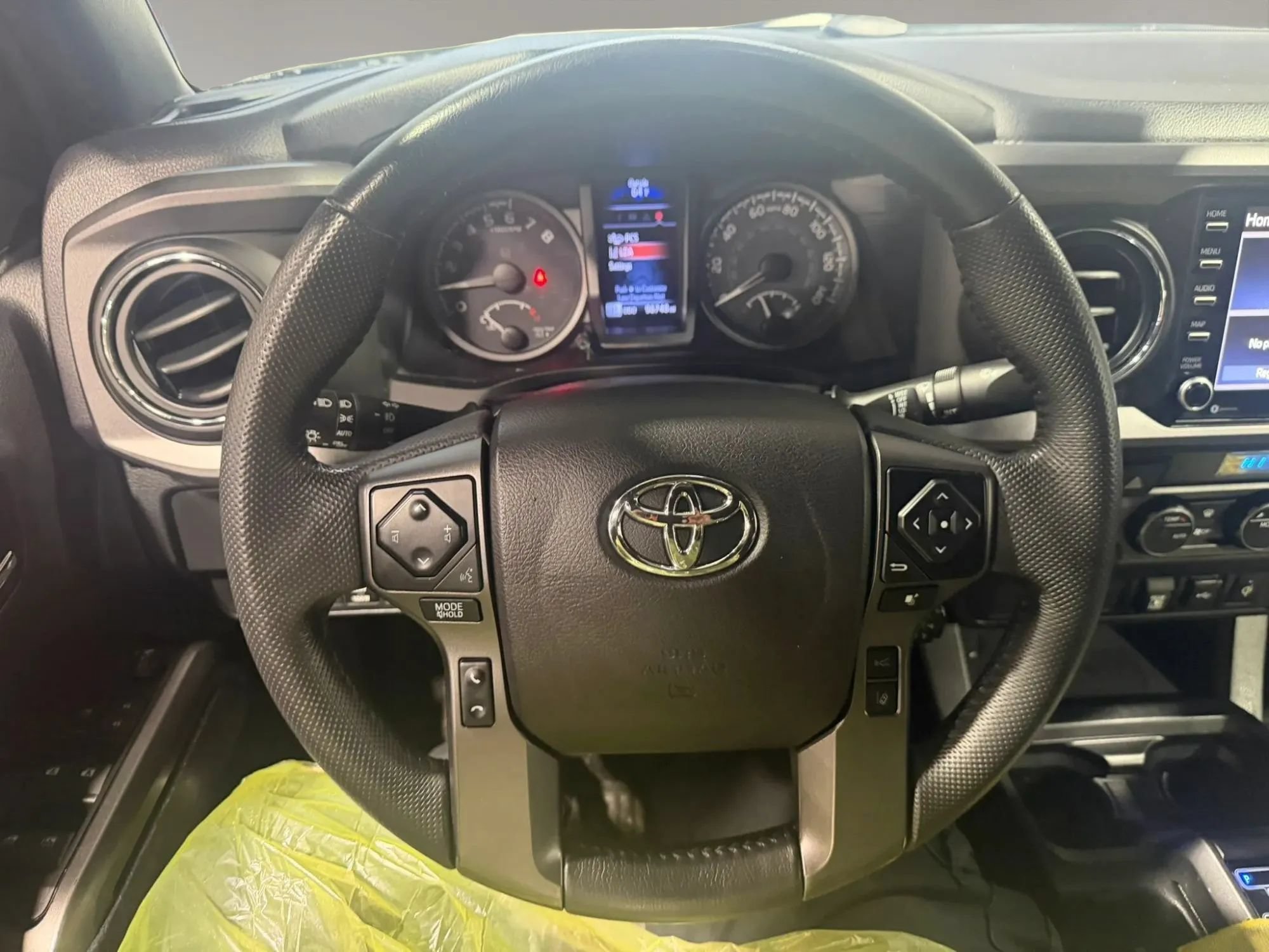 Used 2021 Toyota Tacoma TRD Off-Road AWD/4WD image 19