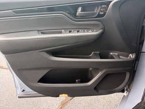 Certified 2025 Honda Odyssey Touring image 22