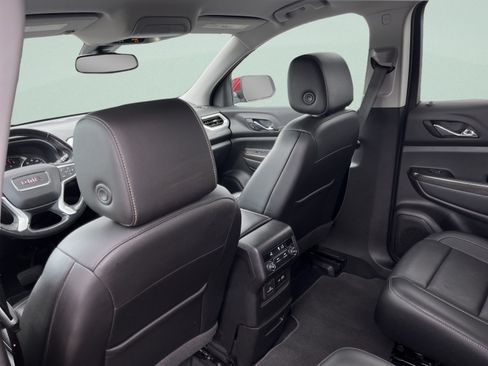 Used 2022 GMC Acadia SLT AWD/4WD image 10