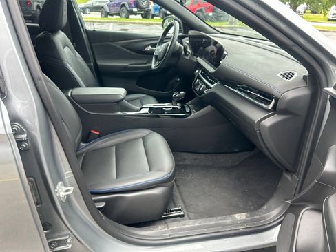 Used 2024 Buick Envista Sport Touring w/ Convenience I Package FWD image 15