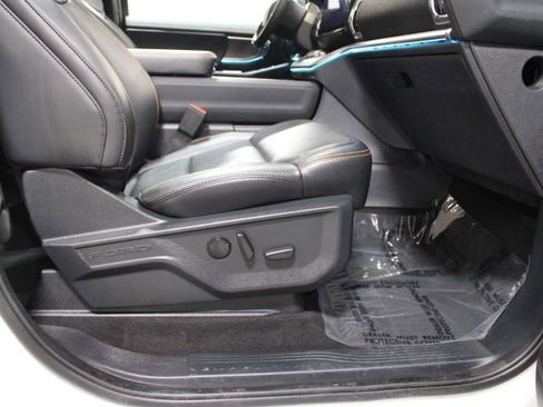 Used 2025 Ford Expedition Tremor image 29