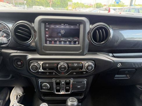 Used 2021 Jeep Wrangler Unlimited Sport AWD/4WD image 15