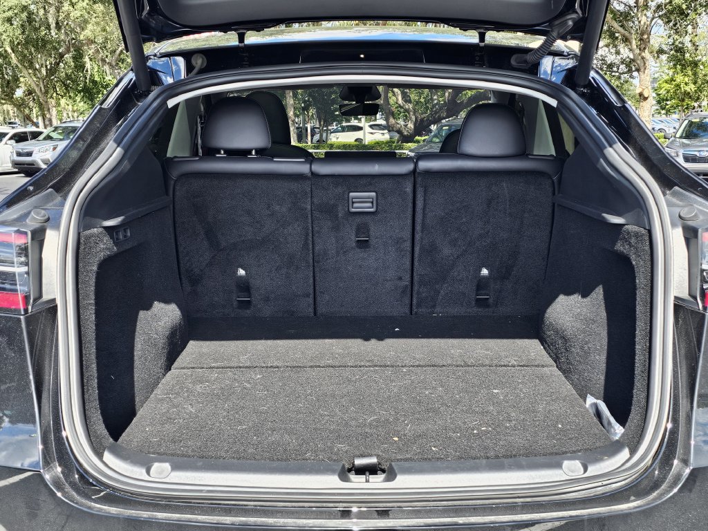 Used 2025 Tesla Model Y Long Range RWD image 8