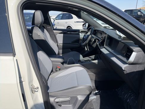New 2026 Volkswagen Tiguan SE R-Line AWD/4WD image 26