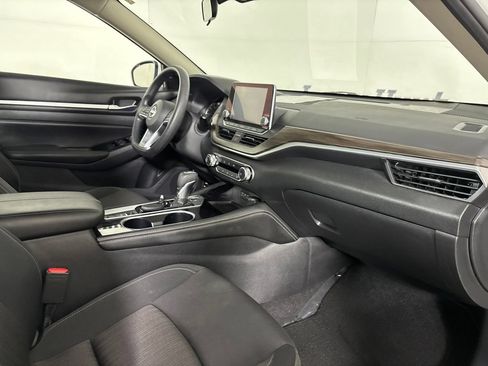 Used 2023 Nissan Altima 2.5 SV AWD/4WD image 30