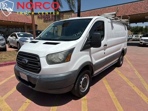 Used 2015 Ford Transit 250 130 Low Roof image 4