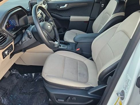 Used 2020 Ford Escape Titanium image 11