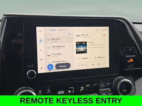 Used 2023 Toyota Highlander L image 13