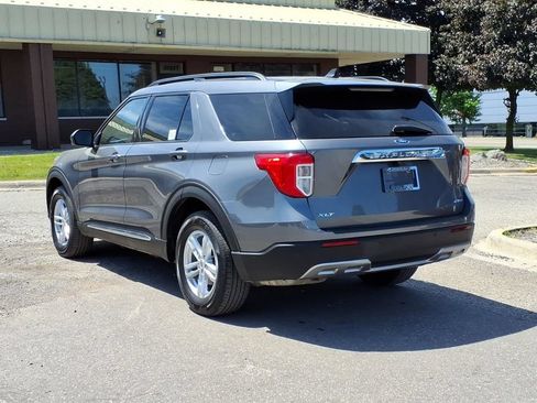 Used 2023 Ford Explorer XLT w/ Equipment Group 202A AWD/4WD image 3