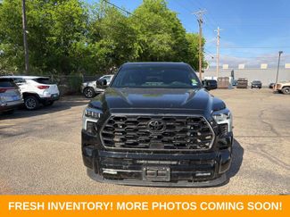 Used 2024 Toyota Sequoia Platinum video 2