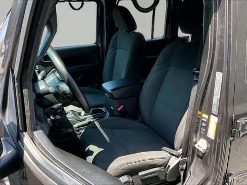 Used 2023 Jeep Wrangler Unlimited Sport AWD/4WD image 8