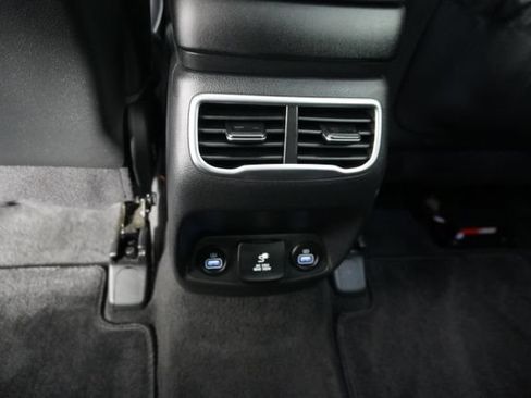 Used 2022 Hyundai Santa Fe Limited FWD image 32